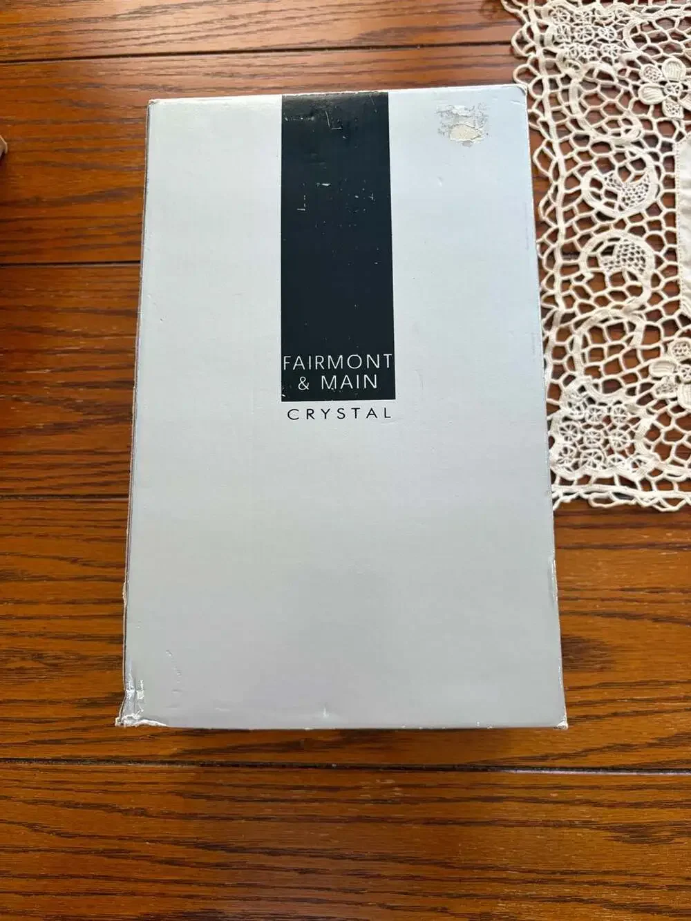 Fairmont & Main Crystal Champagne Flutes (Pair) – Classic Elegance